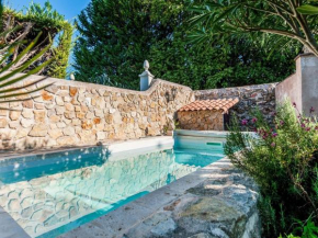 Quaint Holiday Home in Lorgues with Pool